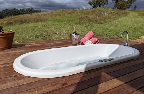 Capertee Cottage | Firetail Cottage in the secluded Capertee Valley