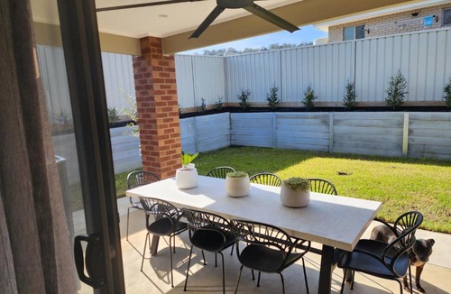 Leneva House | FIRMSTONE STAY