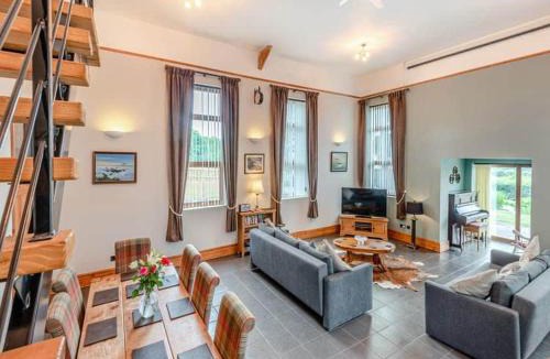 Newark House | Firs Retreat