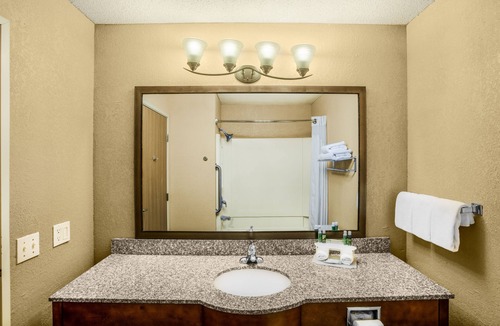 Green River Hotel | First Choice Inns at the Swell