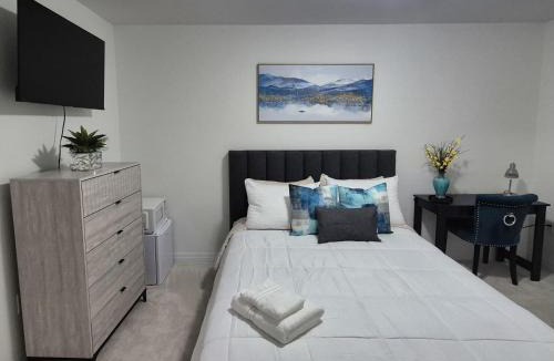 Brantford House | First Class Ensuite Room