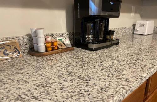 Western Branch North Apartment | First Class Lvng - 2BR, 2BA, cool/cozy