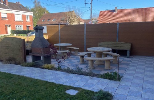 Saint-Amand-les-Eaux Apartment | First floor studio 2.5kms from Saint Amand les Eaux town center