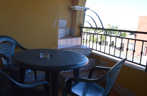 Los Montesinos Apartment | First floor 2 bed apartment, English Tv, WiFi ,Quiet Location, Shared Pool