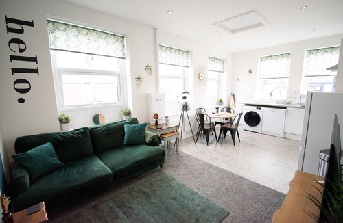 Little Hulton Apartment | First Floor 4 Bedrooms and Bathrooms Walkden