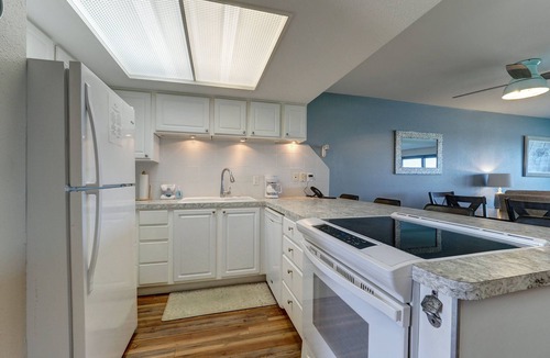 Corpus Christi Condo | First Floor Beachfront Condo: Stunning Views. Steps from the Beach. Heated Pool.