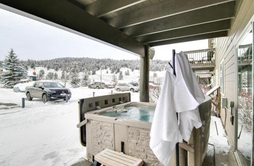 Big Sky Apartment | First-Floor Big Sky Condo with Hot Tub!