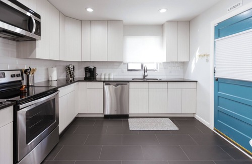 Alta Vista Apartment | First Floor Charmer in a Great Location!