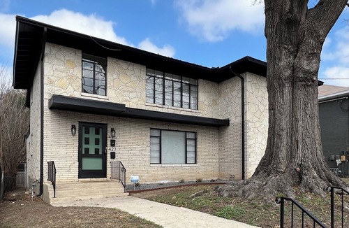 Alta Vista Apartment | First Floor Charmer in a Great Location!