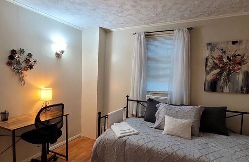 Elmhurst Apartment | First floor, parking, laundry, walk to downtown.