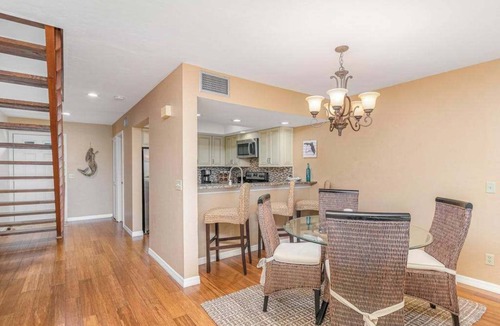 Bokeelia Condo | First-floor, snowbird-friendly townhouse w/shared pool, WiFi, central AC, & W/D