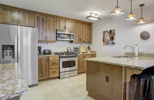 Sandpoint Condo | First Floor w/Lanai Access - Seasons at Sandpoint