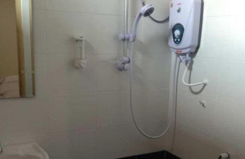 Kampung Pantai Batu Hitam House | First Guest House