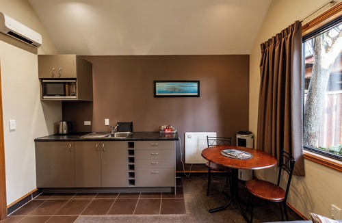 Kaikoura Apartment | First Light Kaikoura - Unit 2 - KK9536/2