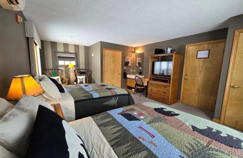 Danforth Bed & Breakfast | First Settlers Lodge