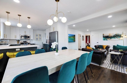 Lee's Summit House | FirstMarket-Opulent Downtown Getaway