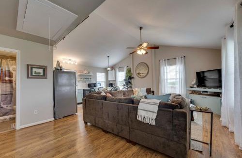 Long Mott House | Fish and Boat Home with Spacious Yard in Seadrift