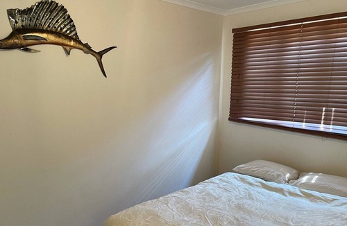 Brisbane Waterfront House | Fish and Crab from the backyard