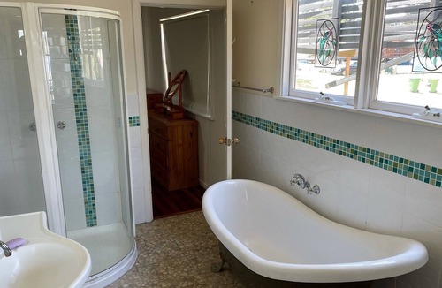 Brisbane Waterfront House | Fish and Crab from the backyard