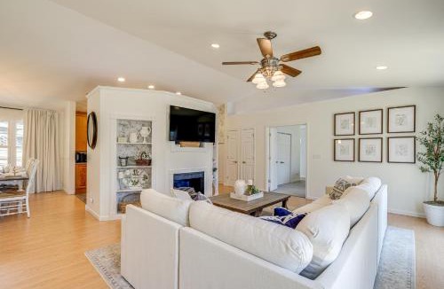 Westlake Corner House | Fish, Boat and Hike Lakefront Home with Game Room!