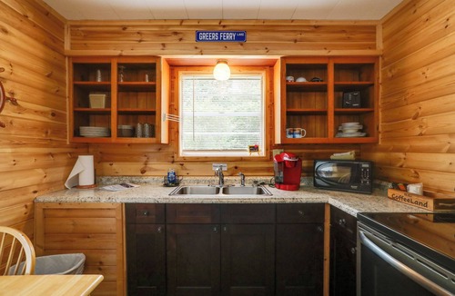Greers Ferry Cabin | Fish, Boat, Hike: Cabin Near Greers Ferry Lake