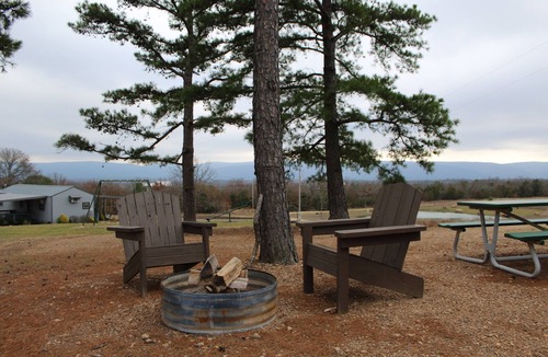 Talihina Cabin | Fish Cabin at Mountain View Retreat