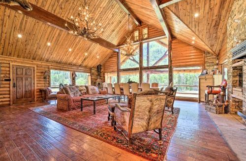 Dolores House | ‘Fish Creek Ranch’ in Dolores: Hot Tub & Game Room