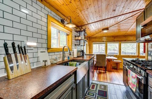 Drake House | Fish & Hike! Hot Tub Haven 2 Mi to Estes Park