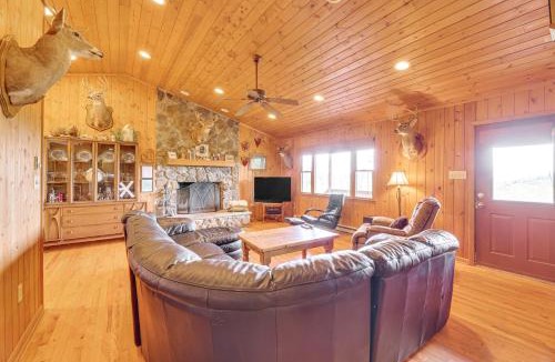 Doe Hill House | Fish, Hike, Hunt: Secluded Cabin in Doe Hill!