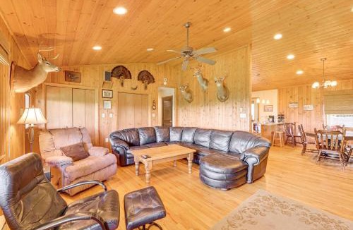 Doe Hill House | Fish, Hike, Hunt: Secluded Cabin in Doe Hill!