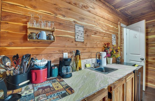 Ozark Apartment | Fish, Hike & More: Ozark Cabin on 300 Acres