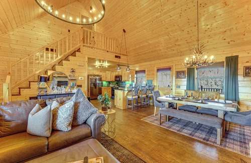 Maysville Cabin | Fish, Raft & Relax! Spacious Sulphur Springs Home