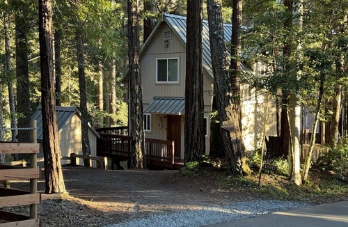 Anchor Bay House | Fish Rock 2 Bedroom Home by RedAwning