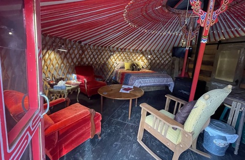 Arnstein Apartment | Fish's Yurt - Romantic Luxury Experience