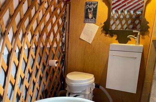 Arnstein Apartment | Fish's Yurt - Romantic Luxury Experience