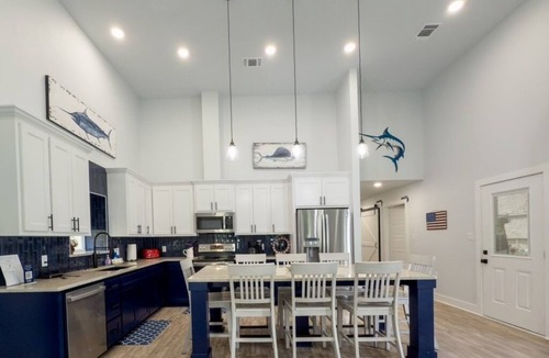 Port O Connor House | Fish Stories 5 Bedroom/3.5 Bathroom With Pool and Playscape