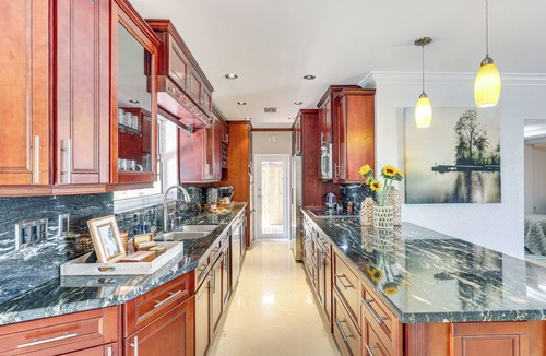 Deerfield Beach Cottage | Fish, Swim & Relax Poolside! Deerfield Beach Oasis