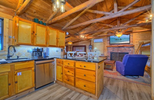 Hemphill Cabin | Fish Tales Cabin