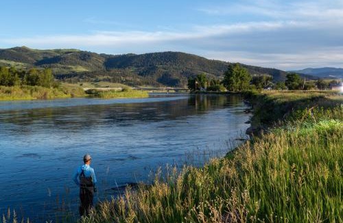 Craig House | Fishcamp On The Mo