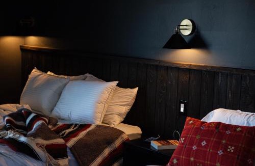 Craig House | Fishcamp On The Mo