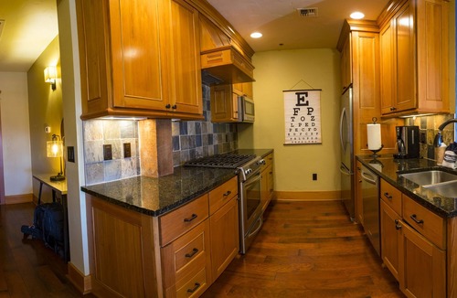 Astoria Condo | Fisher Bros flats 201