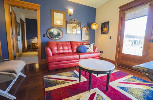 Astoria Condo | Fisher Bros flats 201