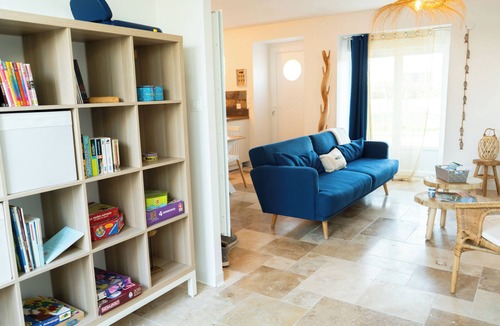 Le Vivier-sur-Mer House | Fisherman's cottage - sleeps 6 - Mont Saint Michel Bay - Sea view