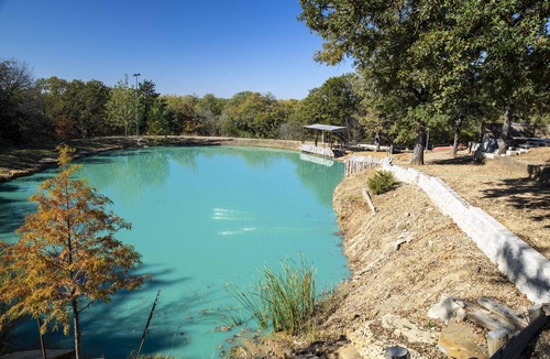 Whitesboro Cabin | Fisherman's Cabin 1 - Walkable to the Red River!