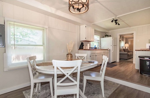 Mentor Headlands House | Fisherman's Cottage, 3BR Lake Erie Retreat