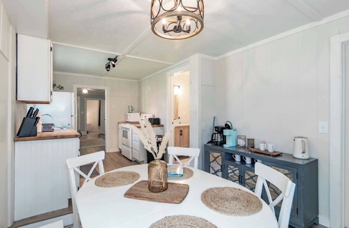 Mentor Headlands House | Fisherman's Cottage, 3BR Lake Erie Retreat