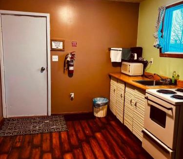 Greenwater Lake Ski Chalet | Fisherman's cove