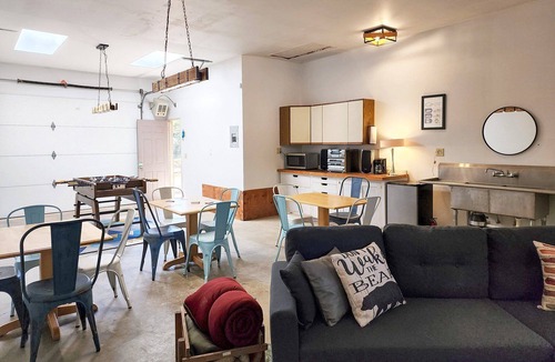Waldport House | Fisherman's Delight in Waldport! Dog Friendly! Hot tub!
