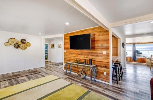 Garibaldi House | Fisherman's Dream Boat House