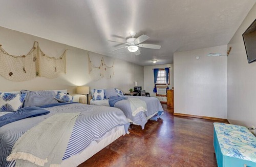 Redwood Hotel | Fisherman's Dream H1